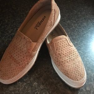 Vaneli  Sport shoes